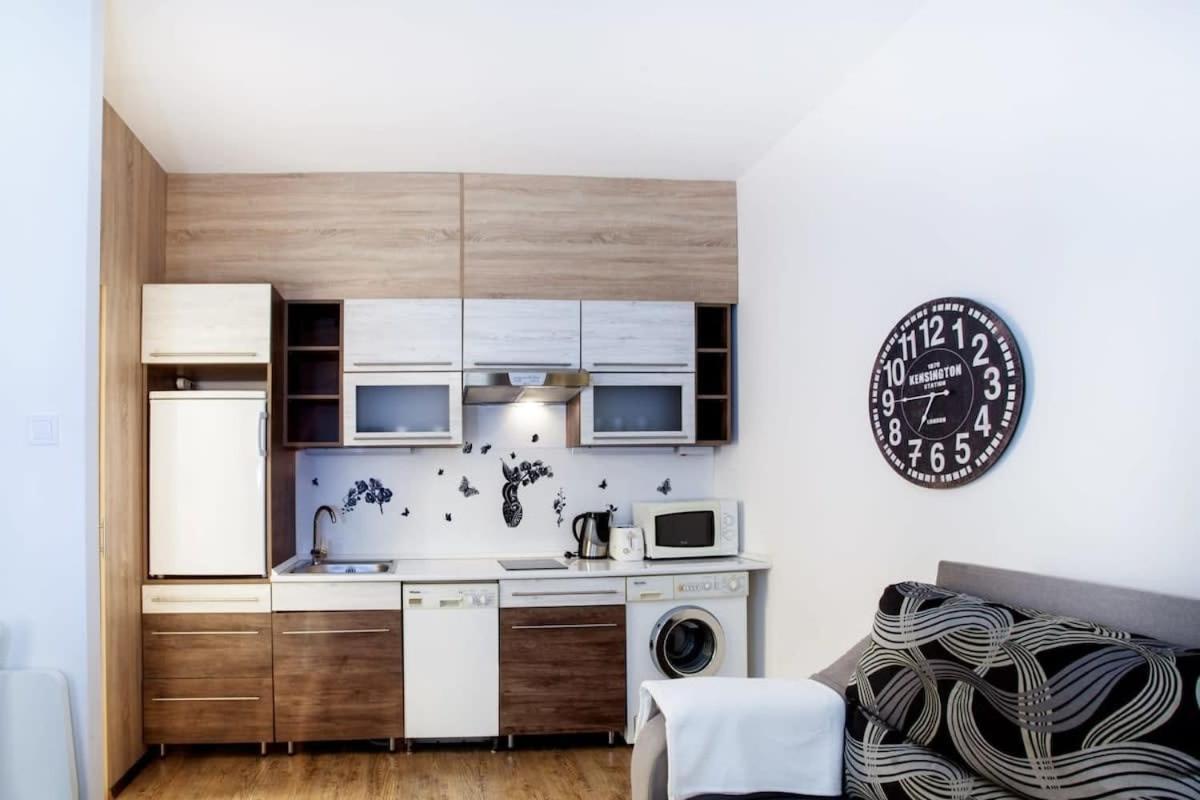 Very Central, Comfy Studio Budapest Eksteriør billede